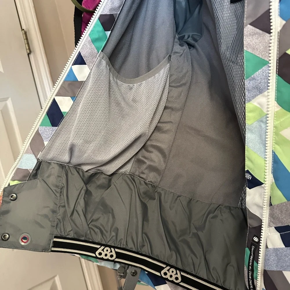 Colorful Winter Jacket - 686 - Picture 4 of 5